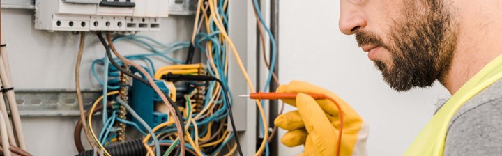 Elektrik Güvenliği ve Bakımı: İş Sürekliliği ve Verimlilik İçin Hayati Önem
